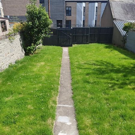 Cosy Modern 2 Bed Garden View Appartment, Parking, Tv Wifi Aberdeen Exterior photo